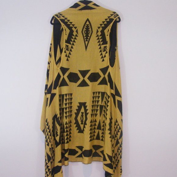 Knitted Long Vest - Picture 2 of 2